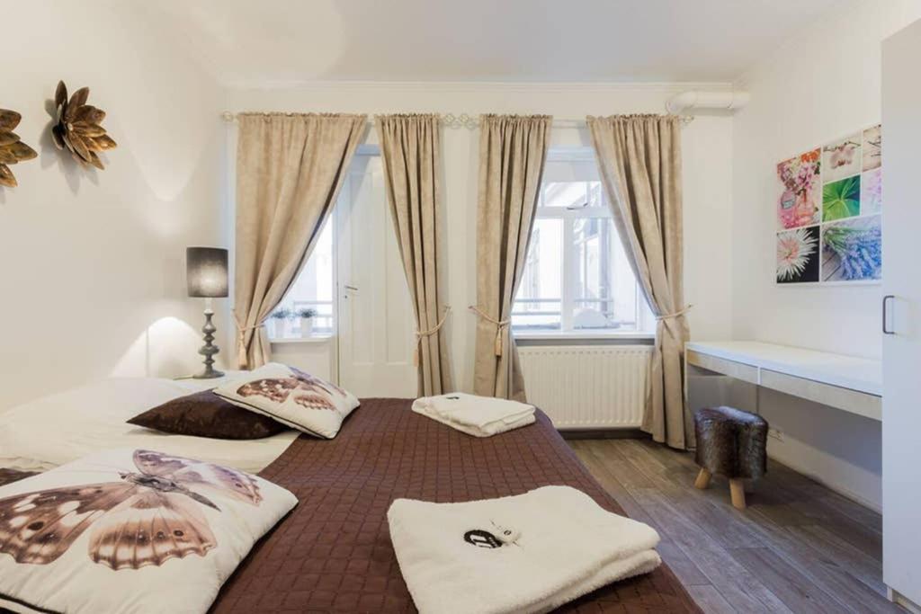 Superb Central Location, No Car Needed - Spacious アークレイリ エクステリア 写真